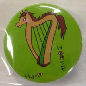 缶バッジ(アイリッシュハープ×干支)うま